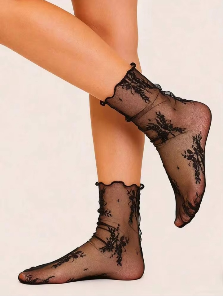 Women's Black Sheer Floral Lace Ankle Socks with Lettuce Edge Trim