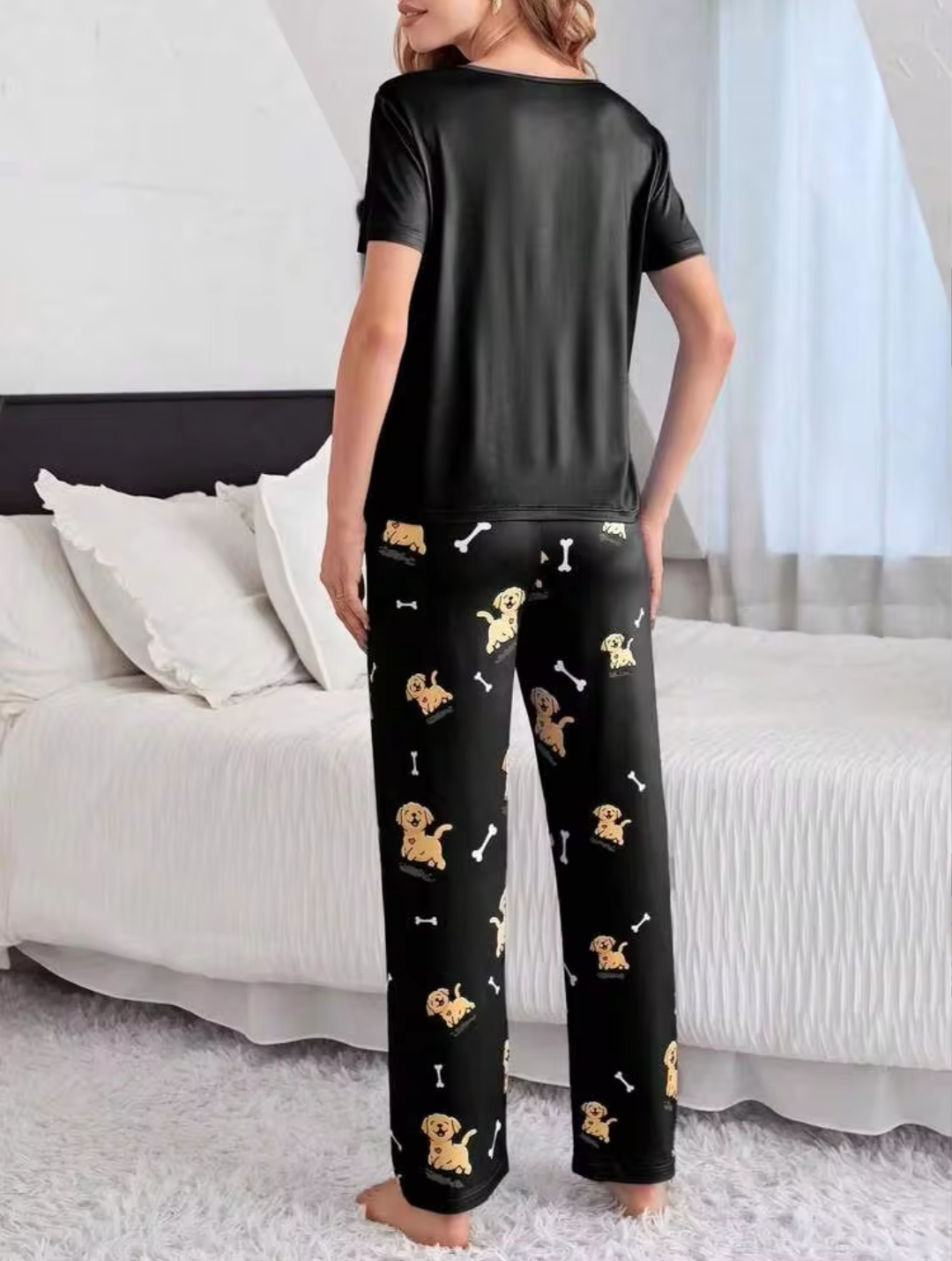Women’s Cute Golden Puppy & Dog Bone Printed Short-Sleeve Pajama Set - Black