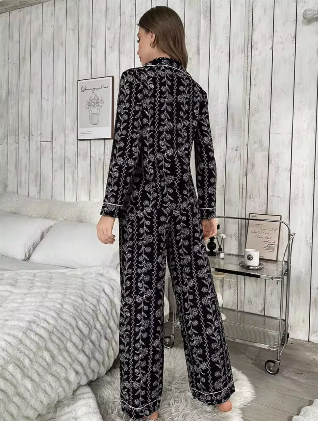 Women’s Vintage Monochrome Floral Printed Notch Collar Pajama Set - Black