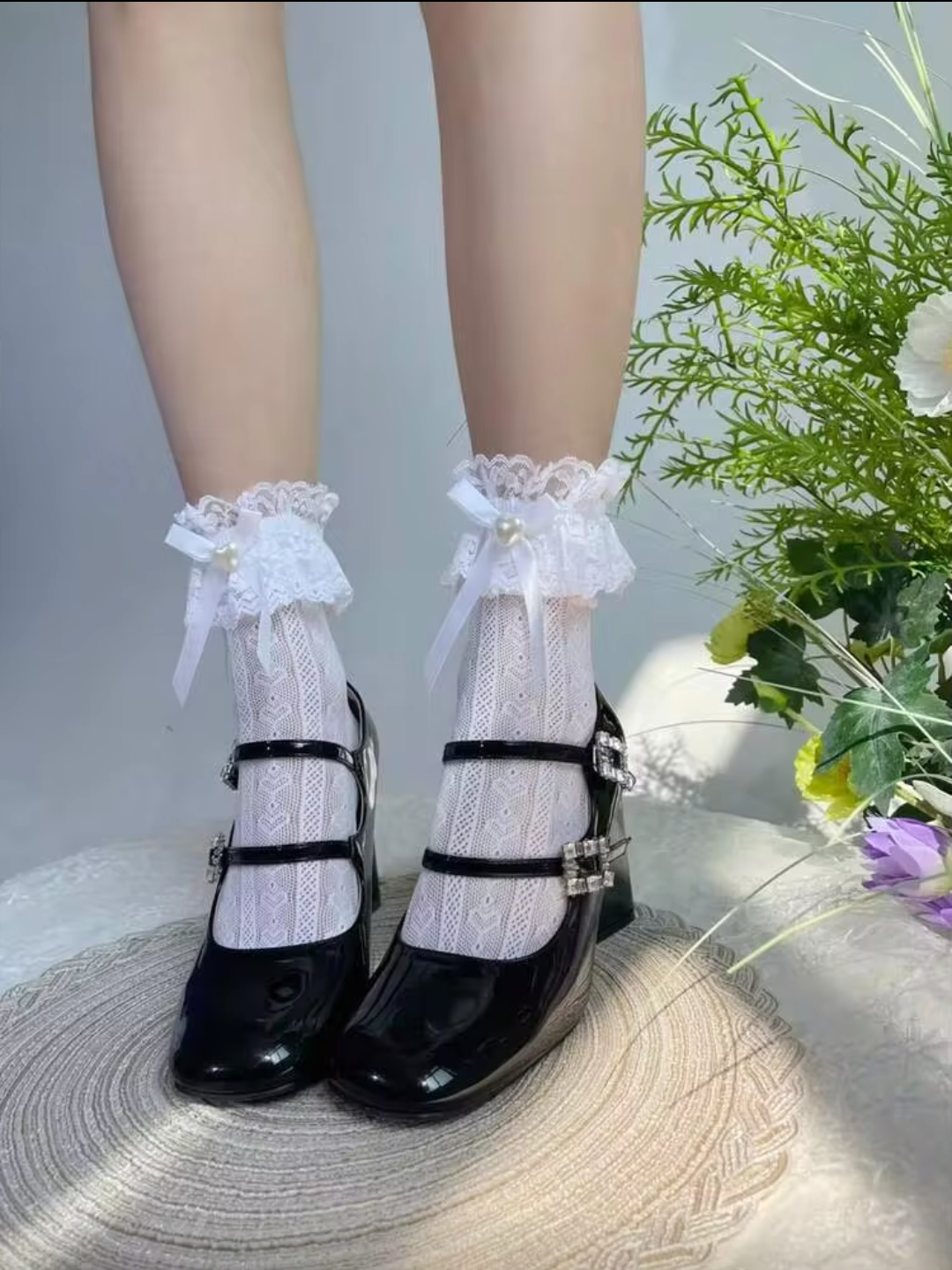 Women’s White Pearl & Bow Ruffle Lace Ankle Socks – Vintage Lolita Crew Socks